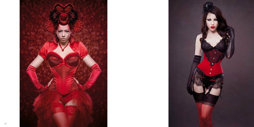 Fetish Fashion: 9.4 x 9.4 x 1.30 / Hardcover / 480