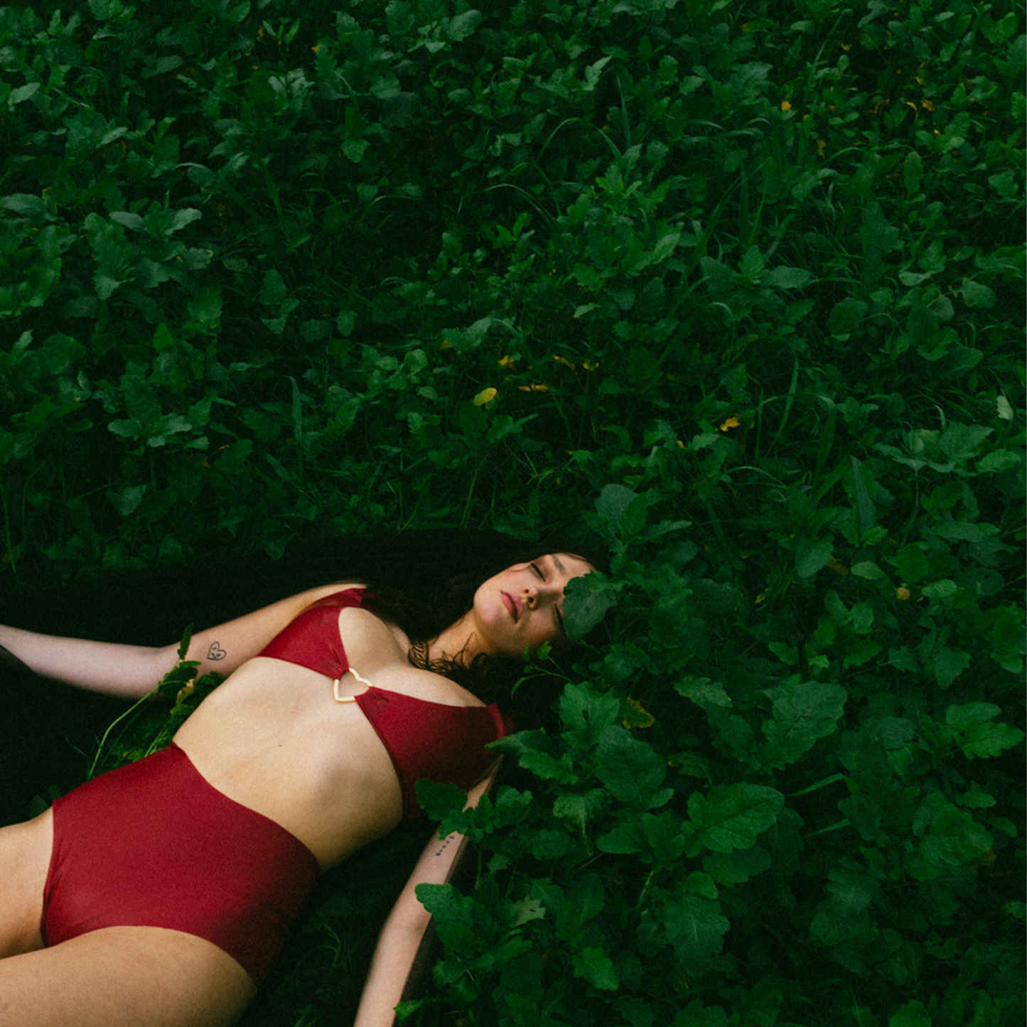 Broken Hearts Latex Bra Red: XL